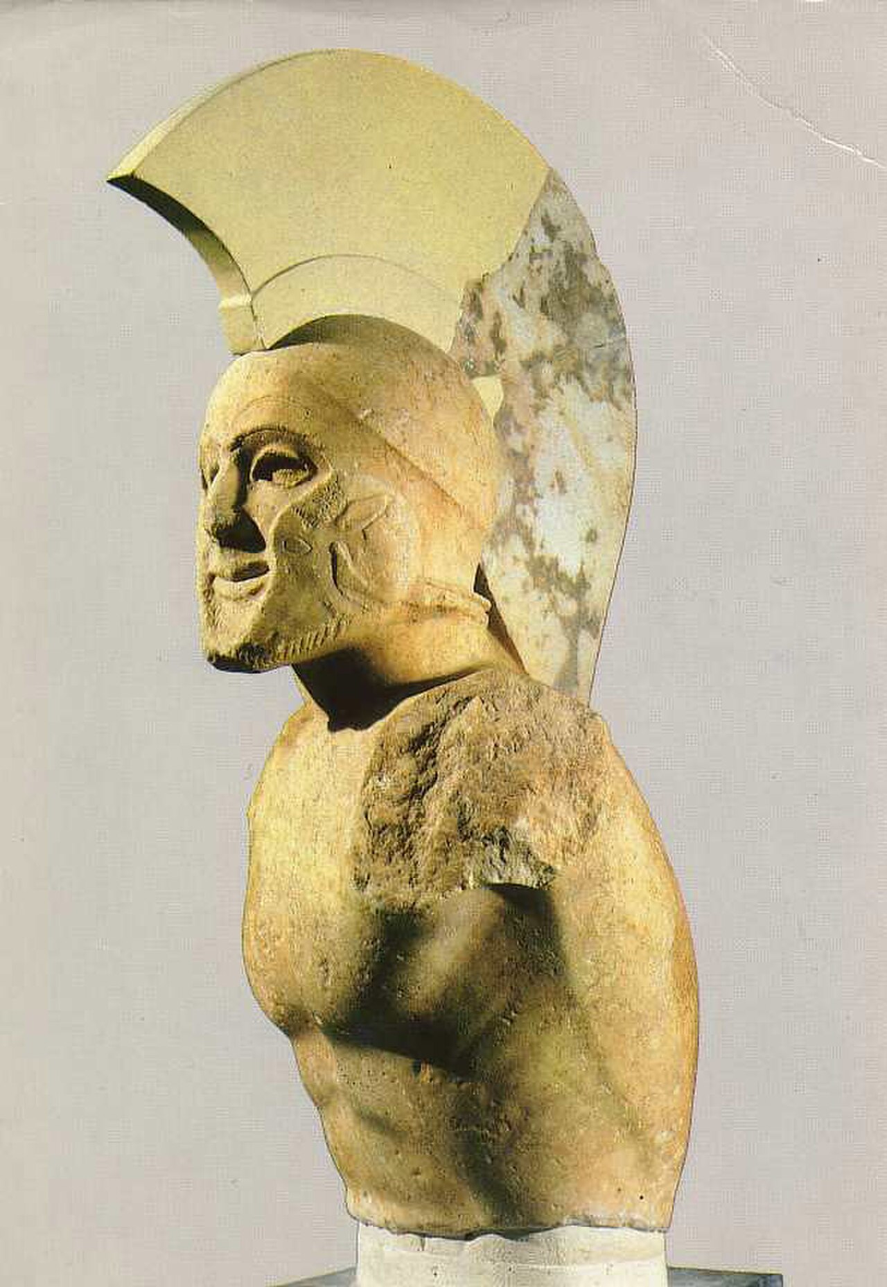 Estátua de hoplita espartano, conhecida como Leônidas, no museu de Esparta