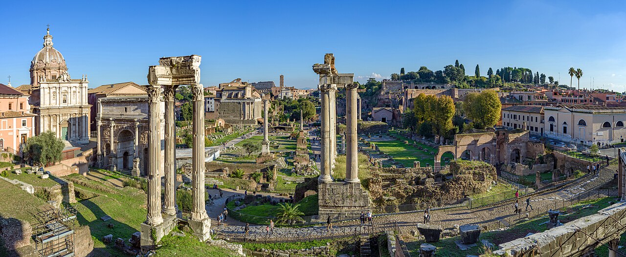 Ruínas do Fórum Romano em Roma nos dias de hoje
