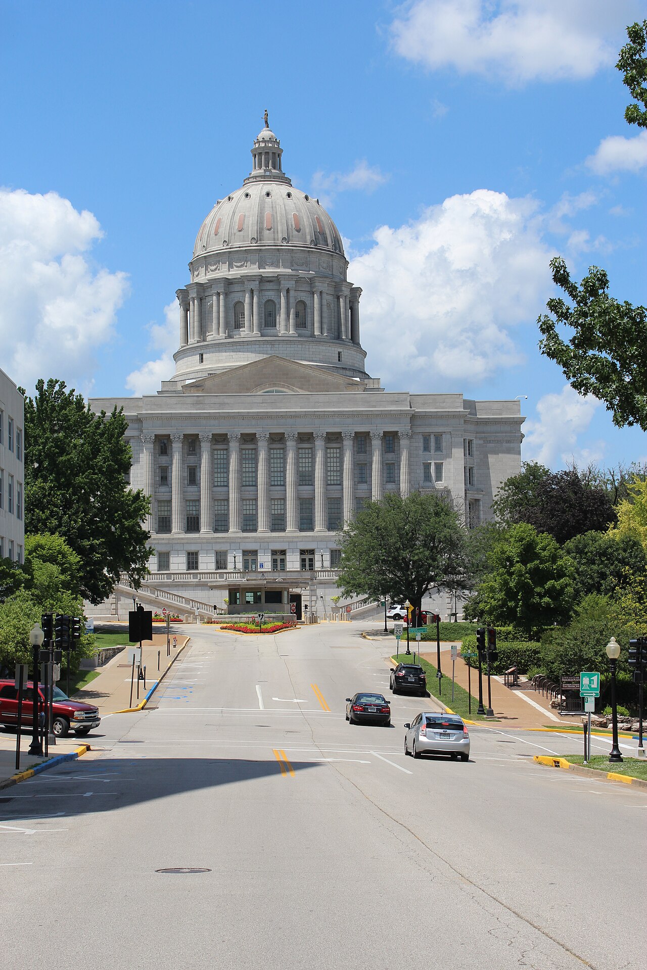 O Capitólio do Estado do Missouri, em Jefferson City, onde nasceu o Plano Missouri de seleção de juízes.