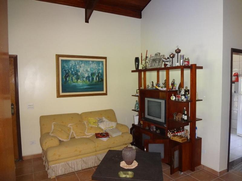 Figura 18 do Laudo 0392/2016 da Polícia Federal — Vista interna da Casa 02 com detalhe para a sala de estar.